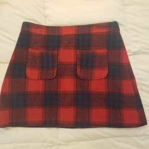 Cute plaid skirt, size medium